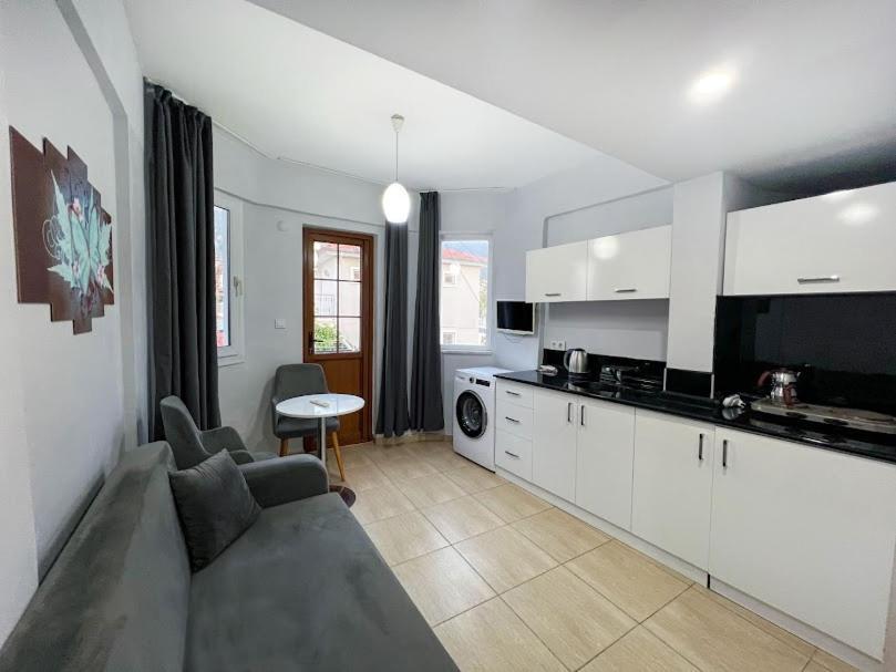 Paddys Apartments Ovacik โอลลุนเดนิซ ภายนอก รูปภาพ