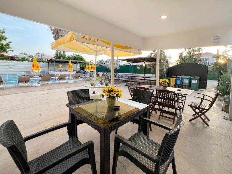 Paddys Apartments Ovacik โอลลุนเดนิซ ภายนอก รูปภาพ