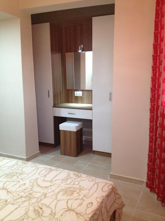 Paddys Apartments Ovacik โอลลุนเดนิซ ภายนอก รูปภาพ